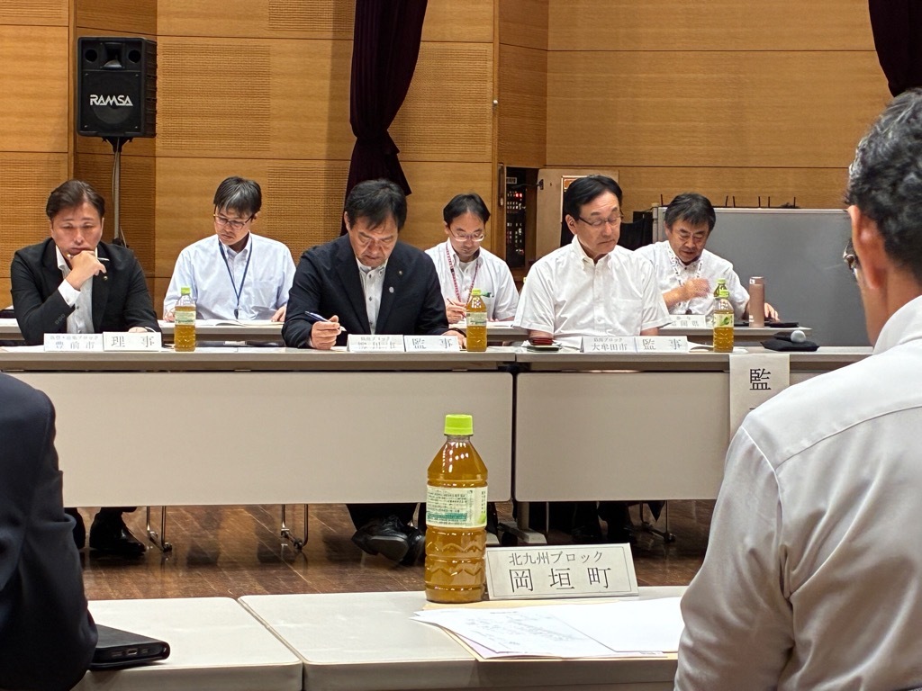 県街路事業促進協議会総会(寄り).jpg
