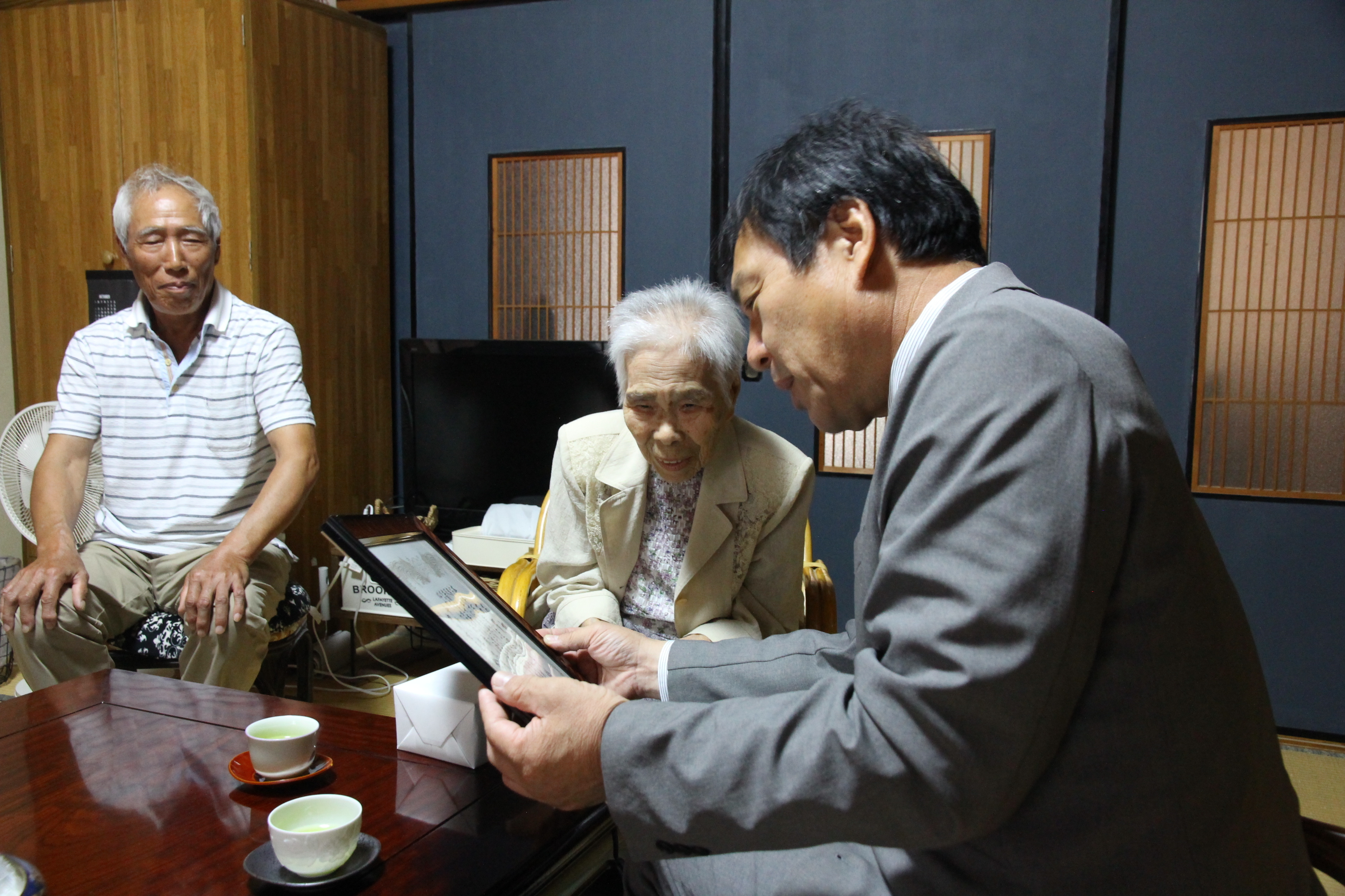 敬老の日 100歳表敬訪問2