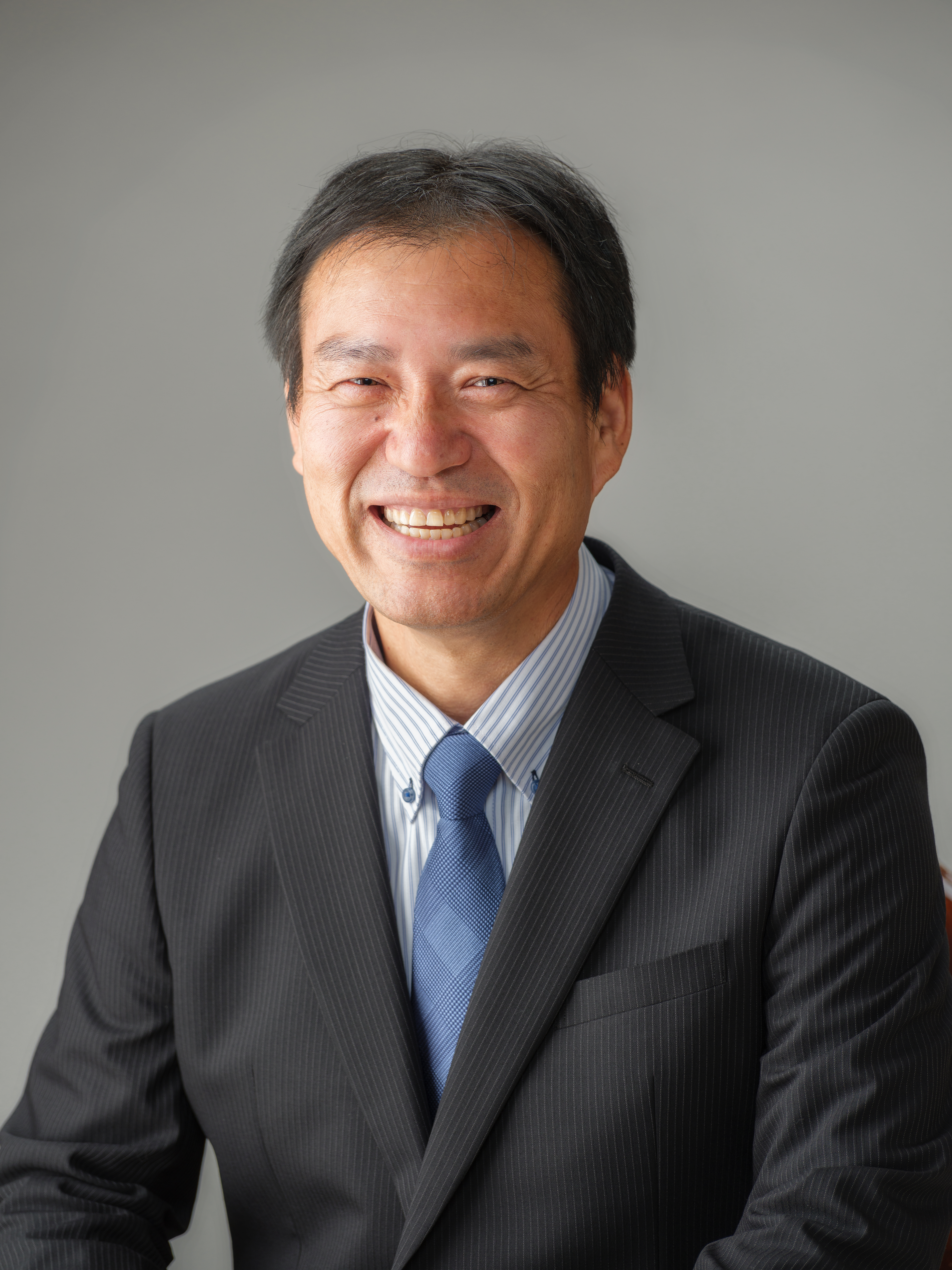 松永市長写真(胸上、笑顔).jpg