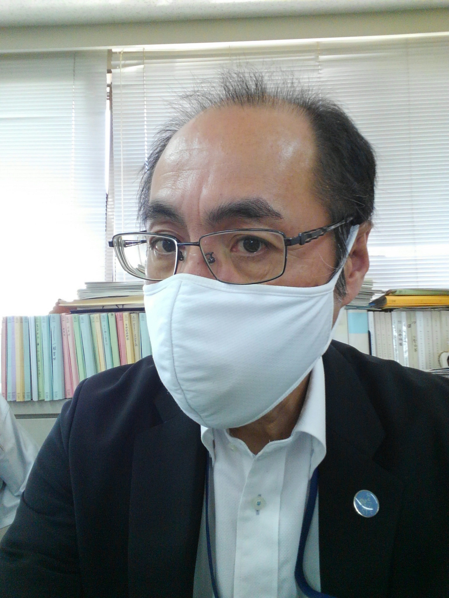 袖崎教育部長の写真