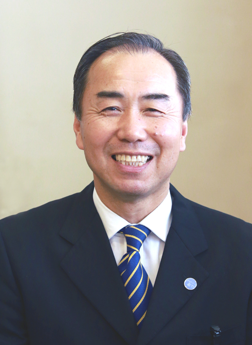 石橋正次総務部長の写真