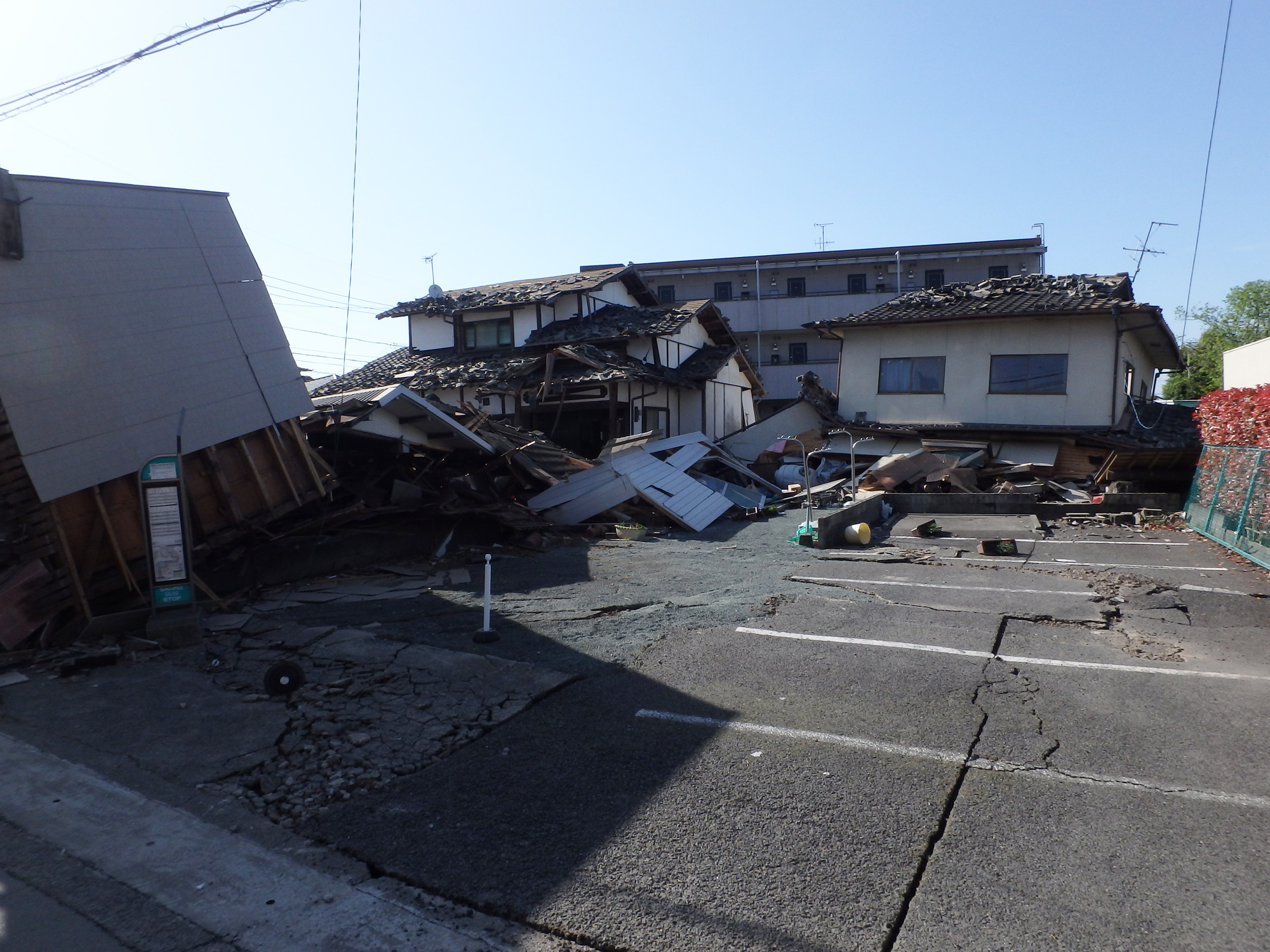熊本地震被災地の写真