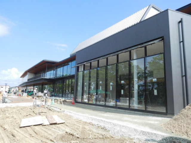 建設中の柳川市民文化会館の外観写真
