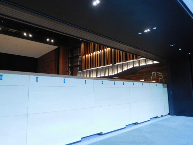 建設中の柳川市民文化会館の内装写真2